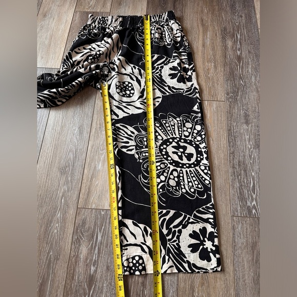 🛍️ Christian Siriano wide leg pants with pockets and elastic waist Size medium - Picture 7 of 10